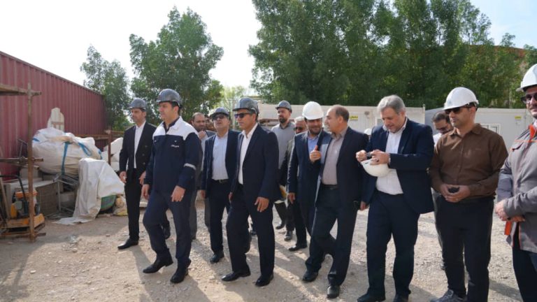 روز پرکار مدیرعامل و اعضای هیئت مدیره  در عسلویه